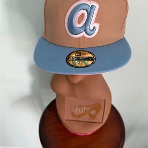 Mens  Atlanta Braves Camel Sky Two-Tone Cap with Embroidered Logo